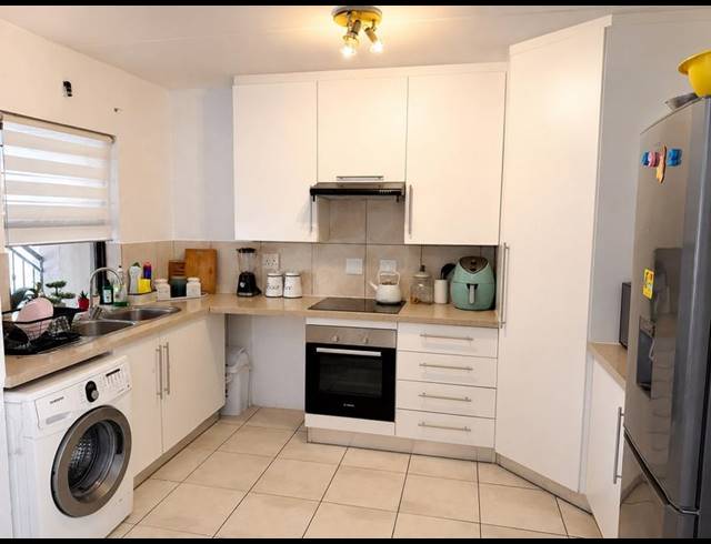 3 BEDROOM APARTMENT FOR SALE IN FERNDALE